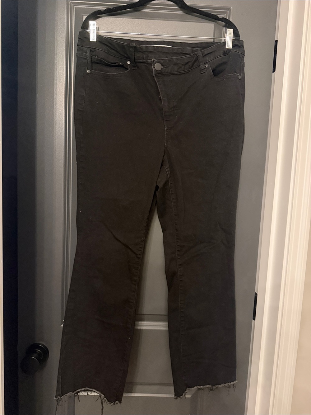 Arula Black Women's Raw Hem Jeans/Pants